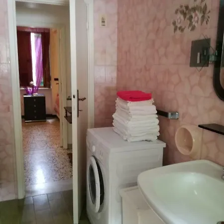 Apartament Roby House *